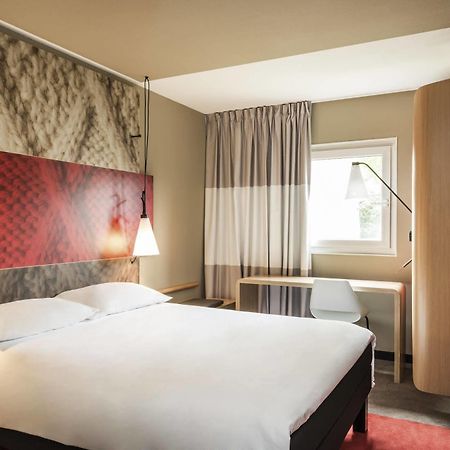 Hotel Ibis Aeroport Bale Mulhouse Saint-Louis  Exterior foto